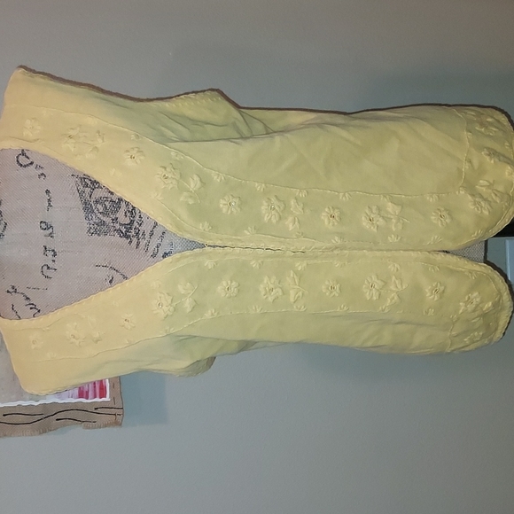 Judith Hart Collection Jackets & Blazers - Judith Hart Collection knit vest